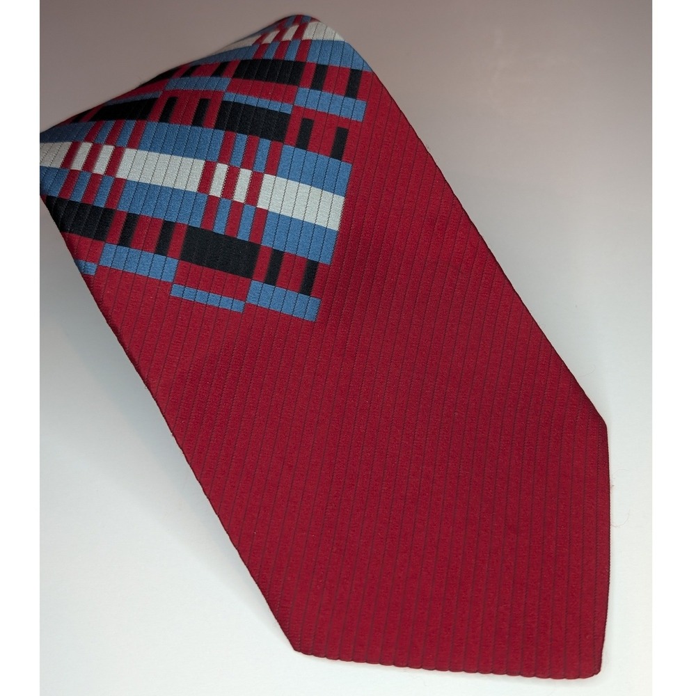Vintage Towncraft JCPenney Mens Red Geometric Plaid Ribbed Polyester Necktie 4"